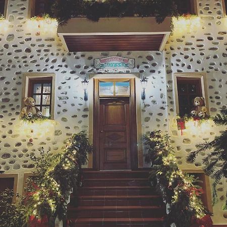 Εννεα Μουσεσ Παραδοσιακός Ξενώνας Velventós Exterior foto